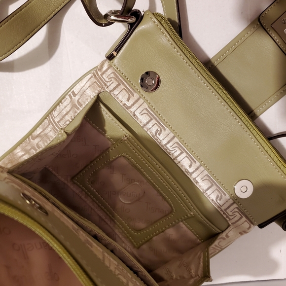 Tignanello Green Crossbody/Organizer - Picture 8 of 11
